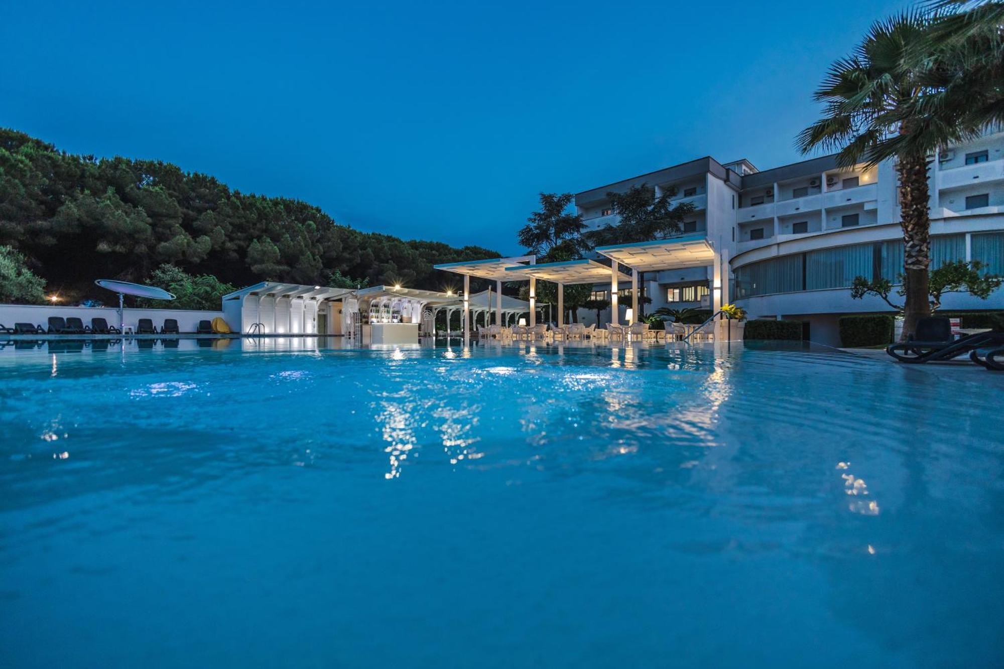 Hotel Le Palme بييسْتوم المظهر الخارجي الصورة