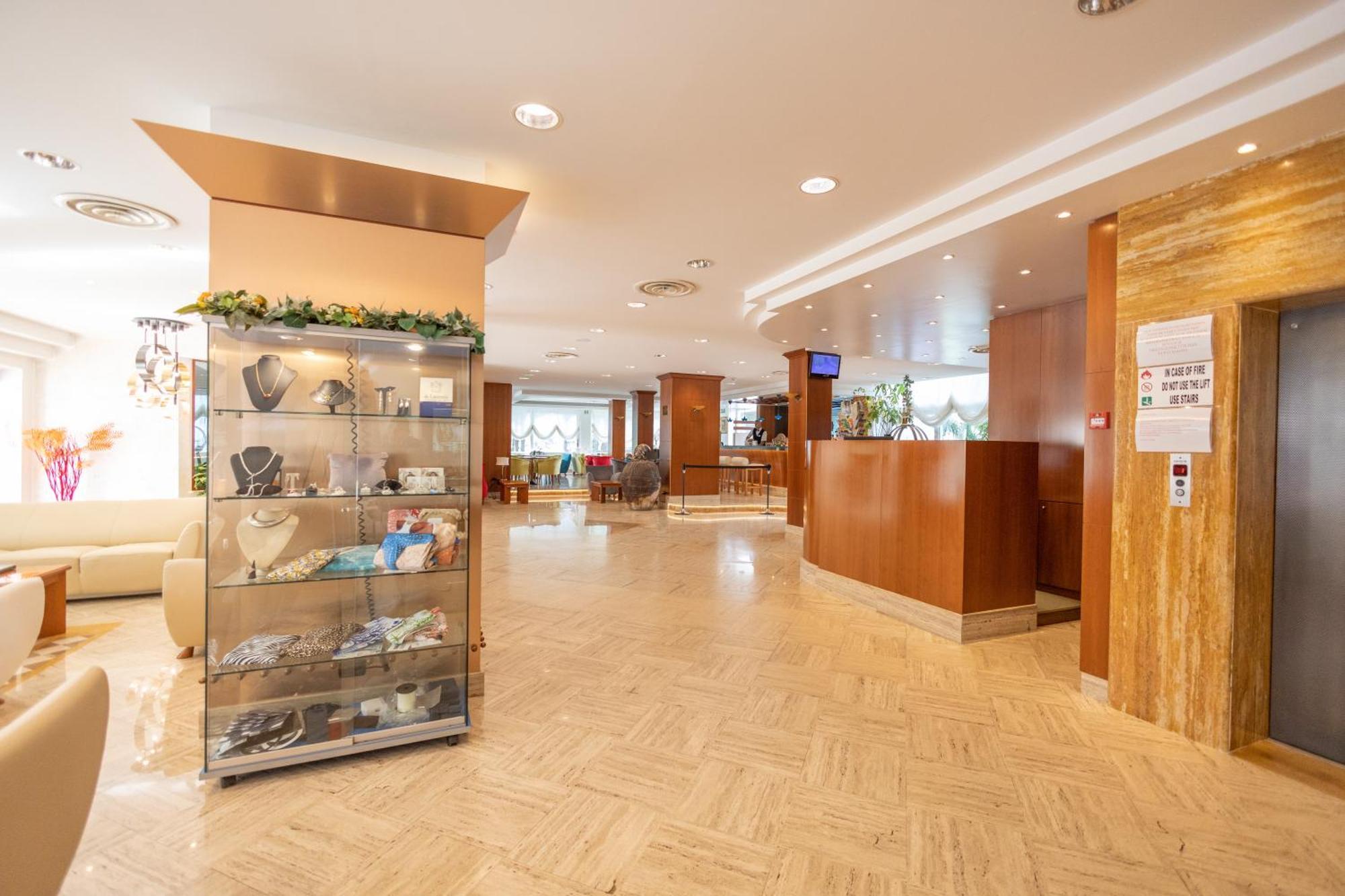 Hotel Le Palme بييسْتوم المظهر الخارجي الصورة