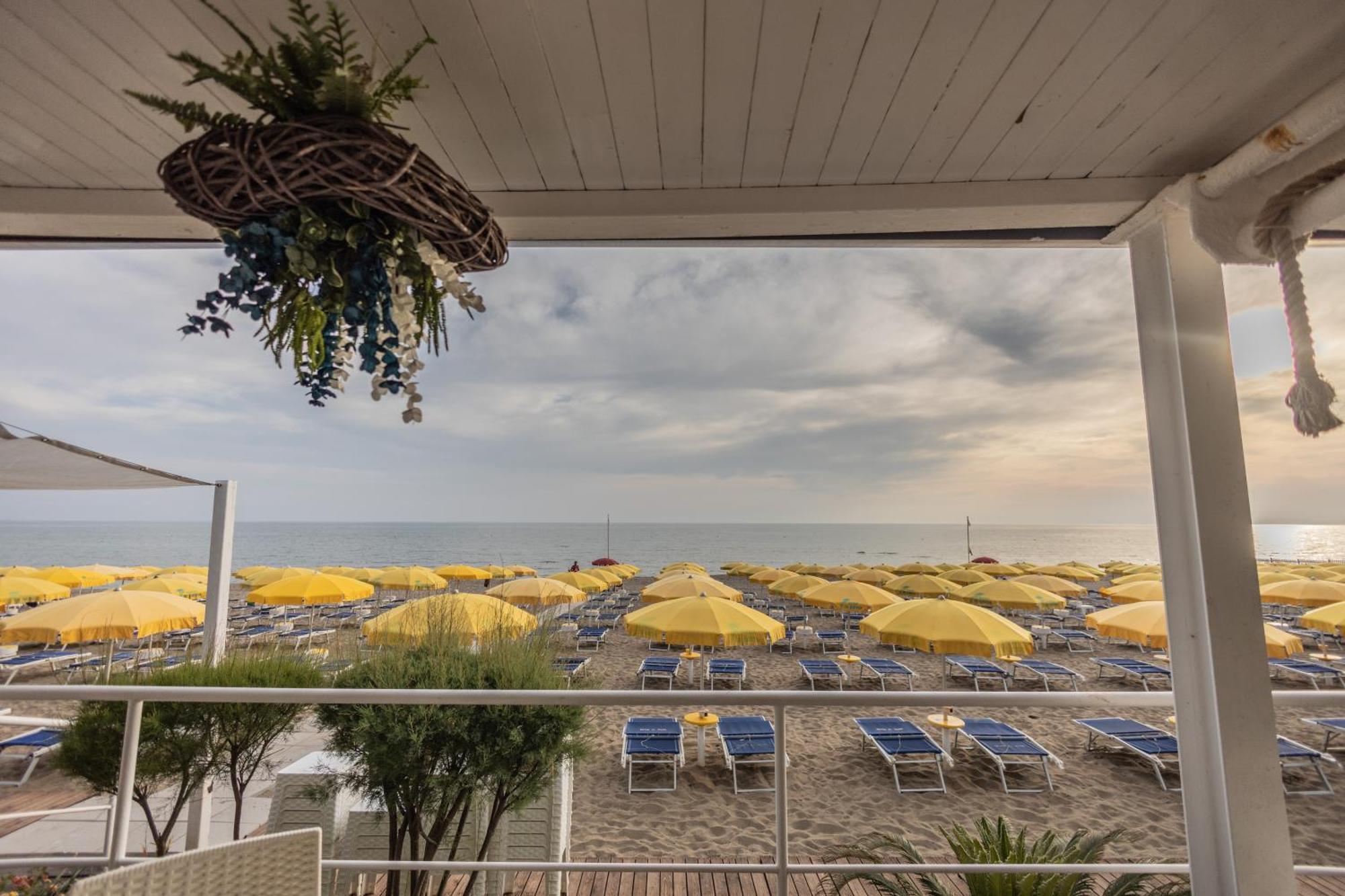 Hotel Le Palme بييسْتوم المظهر الخارجي الصورة