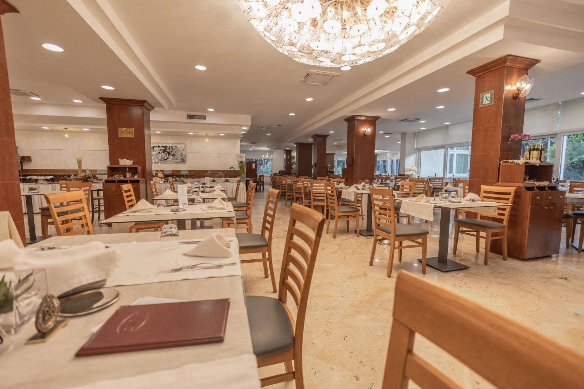Hotel Le Palme بييسْتوم المظهر الخارجي الصورة